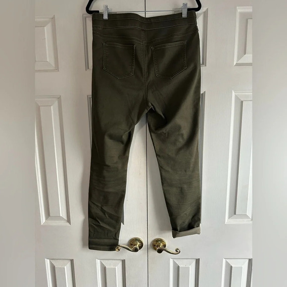 Soho brand women’s army green pull on pants Sz L - Picture 2 of 5